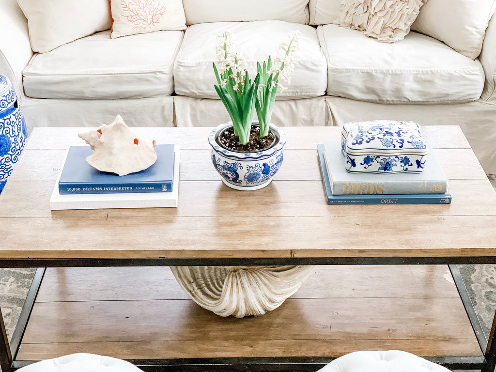 3 Ways to Decorate a Chic & Functional Coffee Table